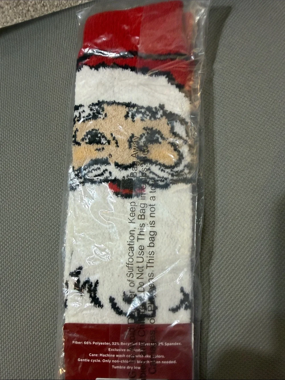 Wondershop Men's Super Soft Red & White Santa Crew Socks-NWT
